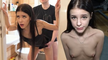 Novinha famosa do tik tok começando putaria no banheiro e acabando gozada no quarto