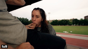 Essa puta levando surra de piroca dura em seu corpo gostoso