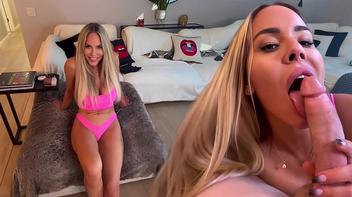 Peituda a gata boqueteira faz oral nervoso e é destruída no video de foda