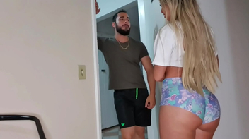 Brasileira puta chama vizinho para te dá um trato