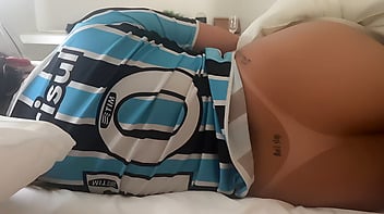 Gremista gostosa dando de ladinho