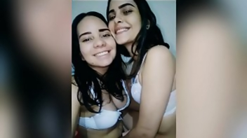 Novinhas amadoras metendo