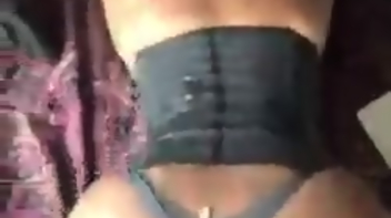 Foda amadora com a cuzuda gata toda empinada e molhadinha de tesão no sexo