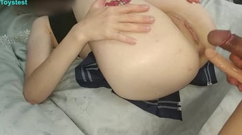 Essa novinha gostosa branquinha gemeu e gozou muito na penetrada