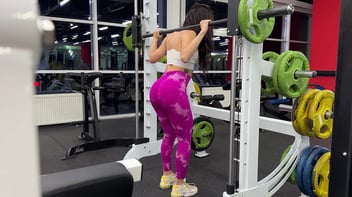 Fitness essa puta peituda faz oral guloso e transa muito até gozar