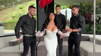 Gangbang sensacional com dupla penetração na morenaça peituda siliconada